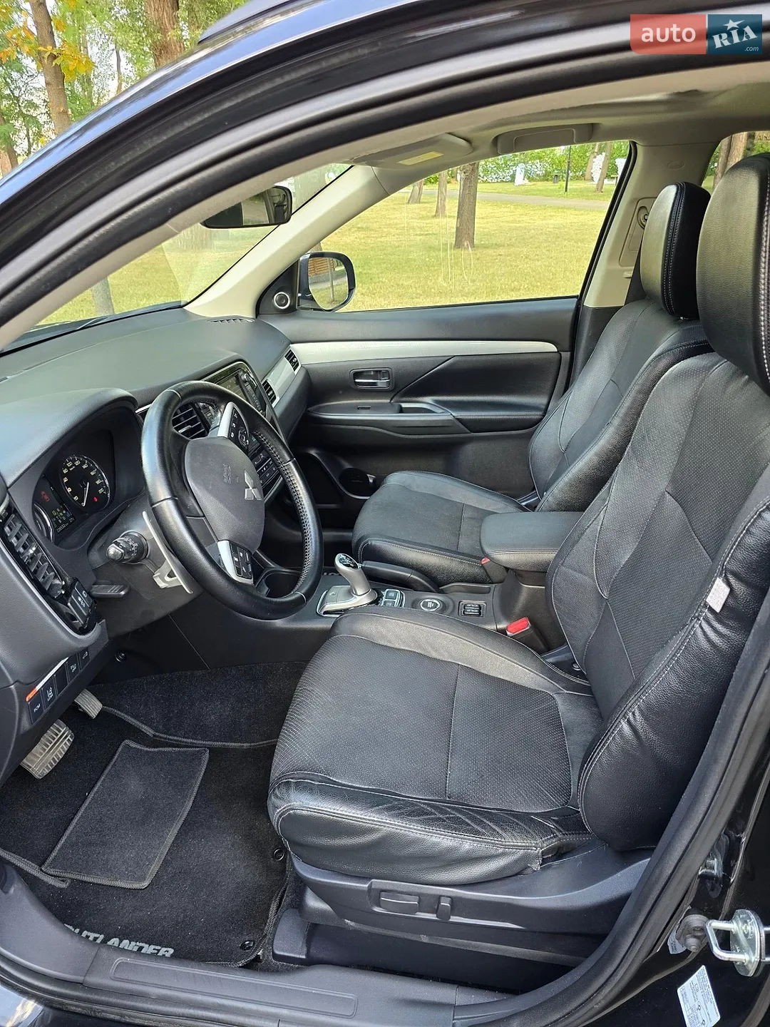 2014 Mitsubishi Outlander - мініатюра 25
