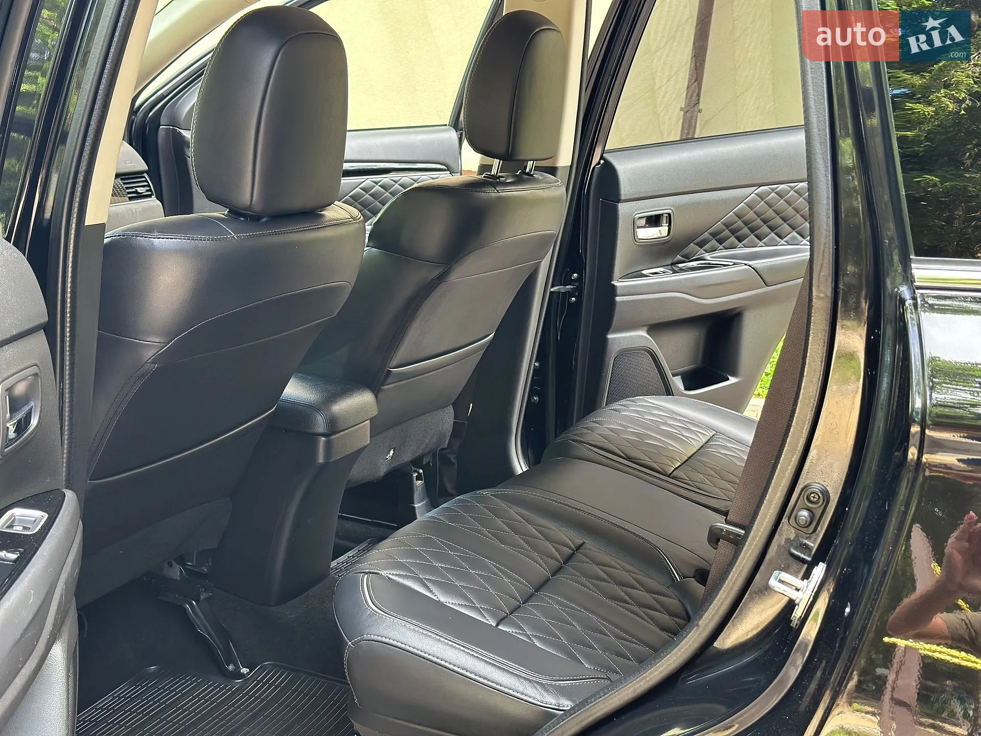 2016 Mitsubishi Outlander - мініатюра 90