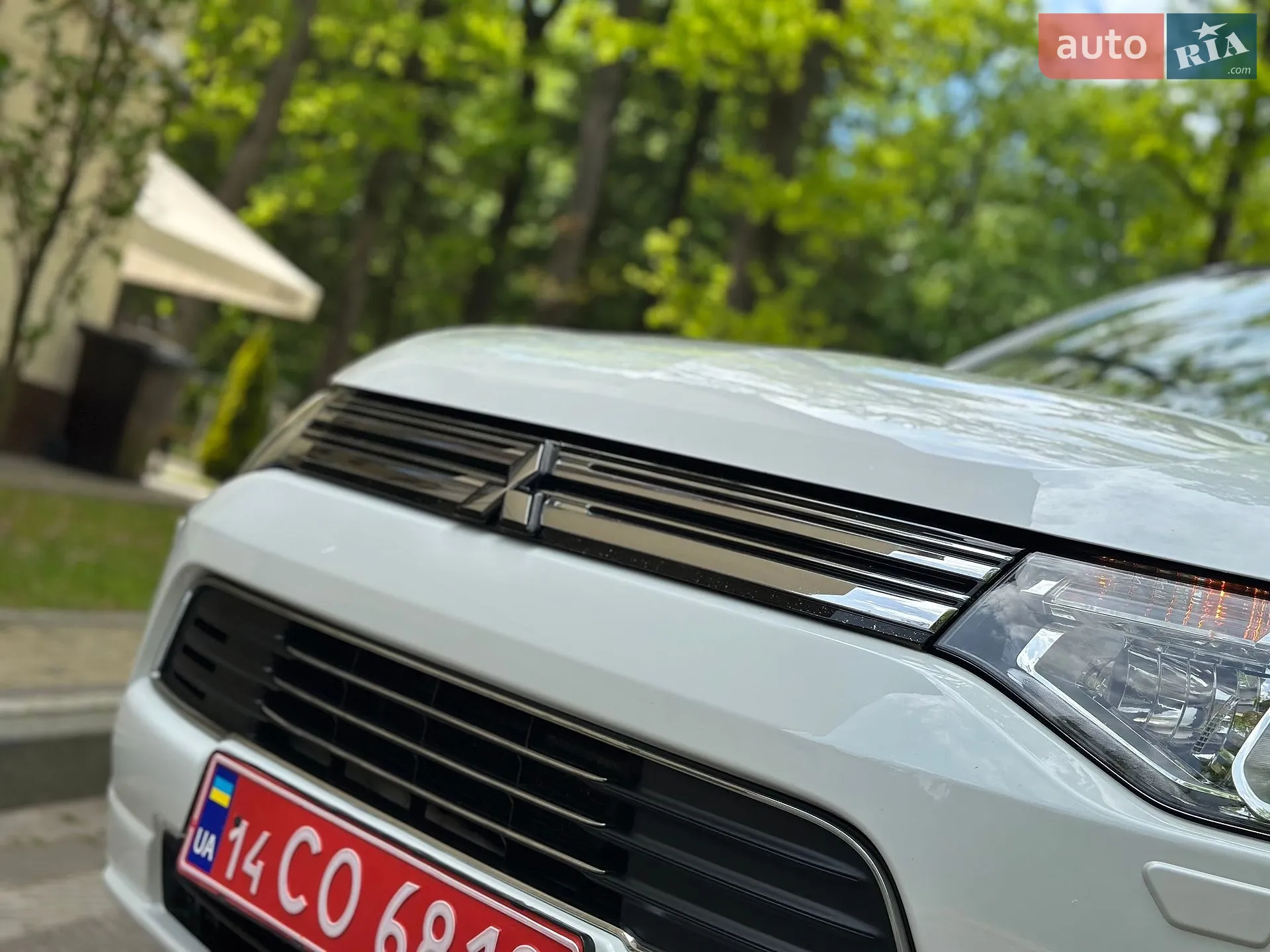 2014 Mitsubishi Outlander - мініатюра 3