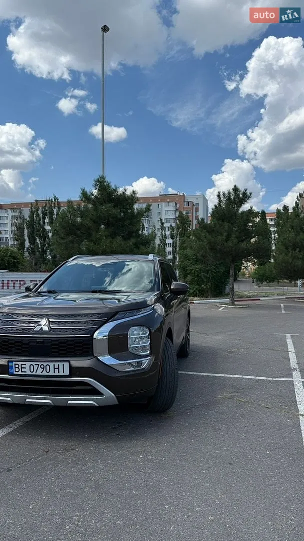 2021 Mitsubishi Outlander - мініатюра 14