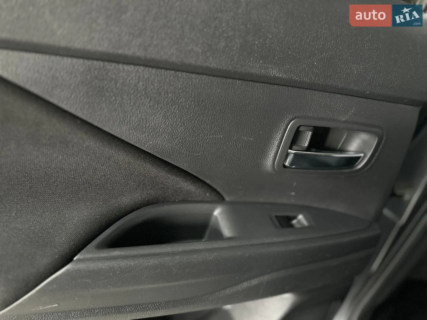 2012 Mitsubishi Outlander - мініатюра 27