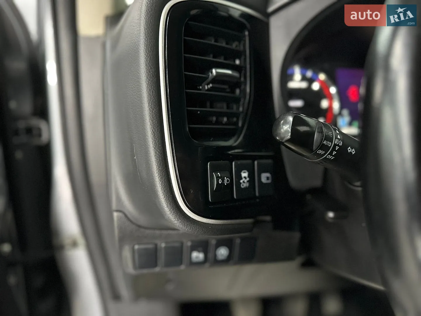 2012 Mitsubishi Outlander - мініатюра 37