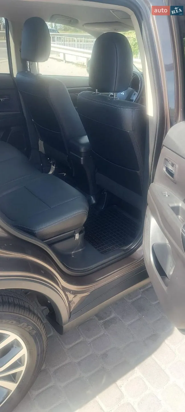 2018 Mitsubishi Outlander - мініатюра 16