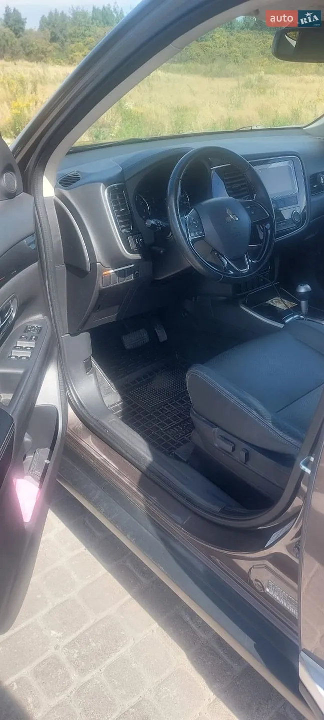 2018 Mitsubishi Outlander - мініатюра 11