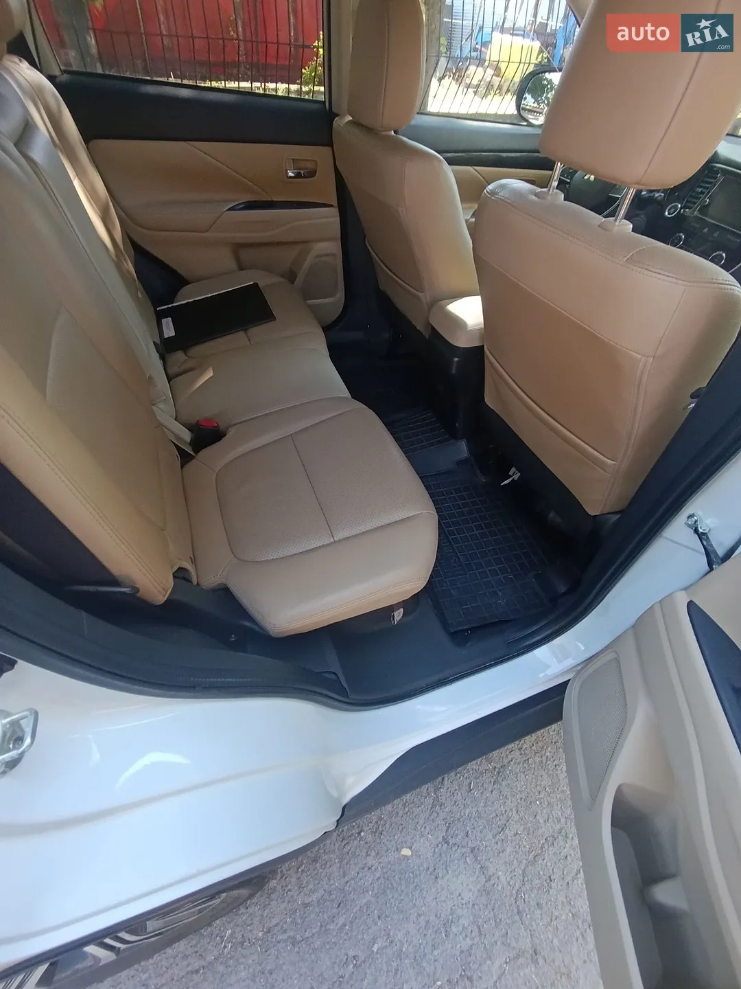 2017 Mitsubishi Outlander - мініатюра 15