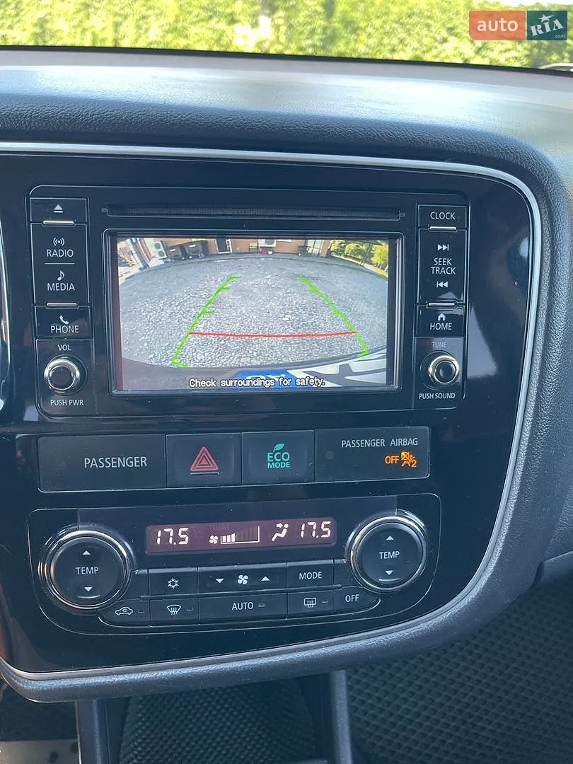 2015 Mitsubishi Outlander - мініатюра 10
