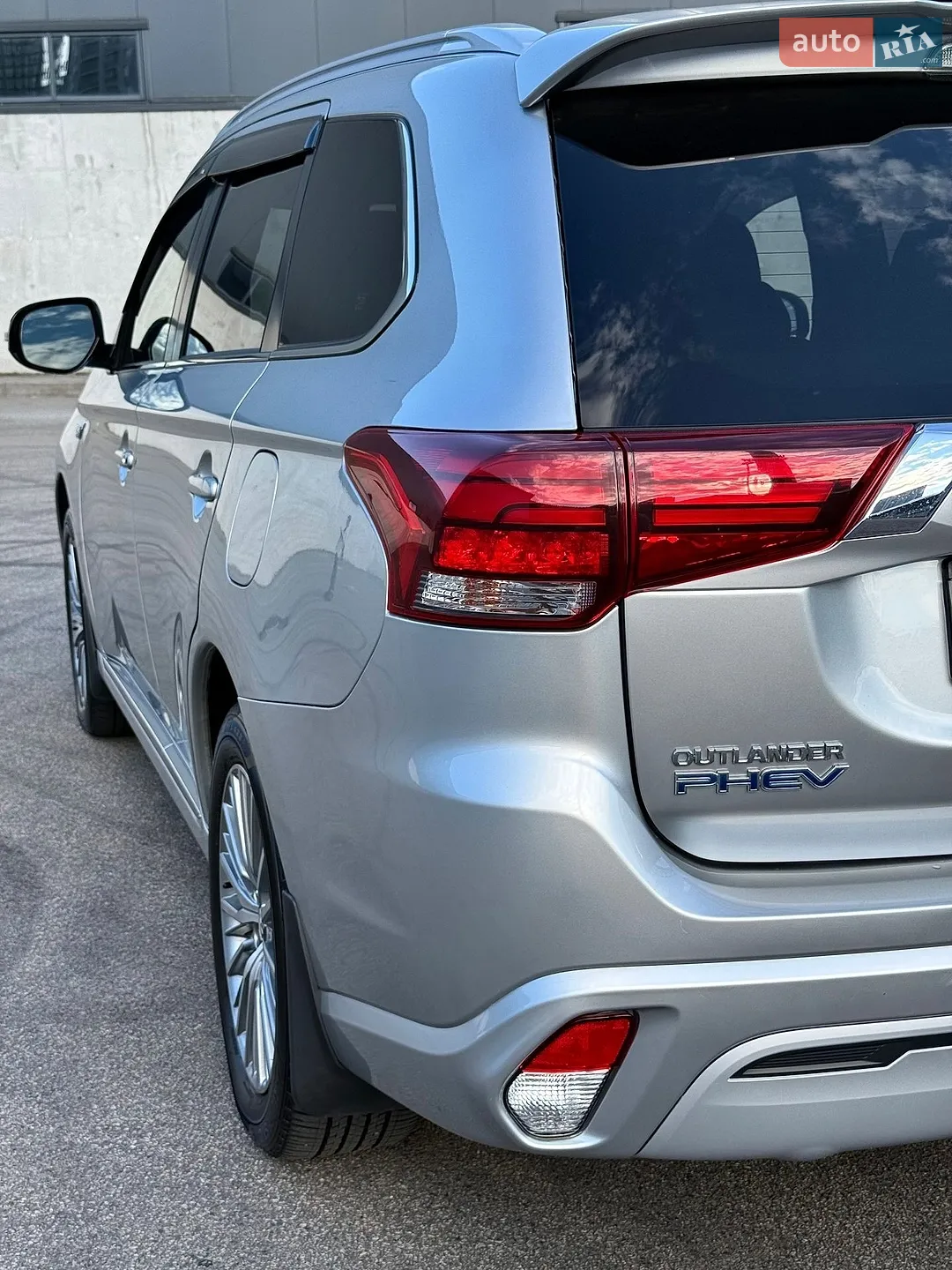 2020 Mitsubishi Outlander - мініатюра 15