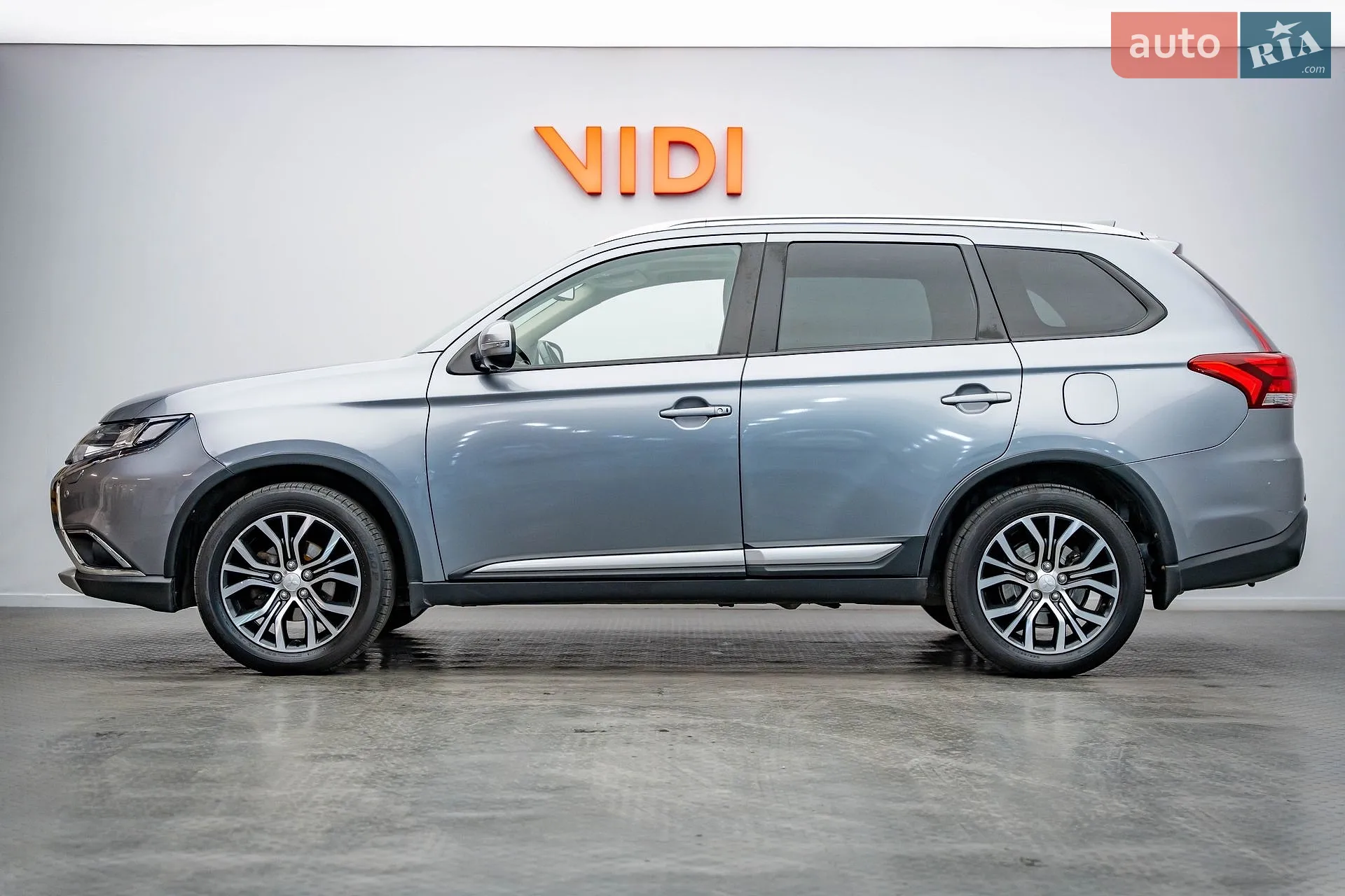 2017 Mitsubishi Outlander - мініатюра 3