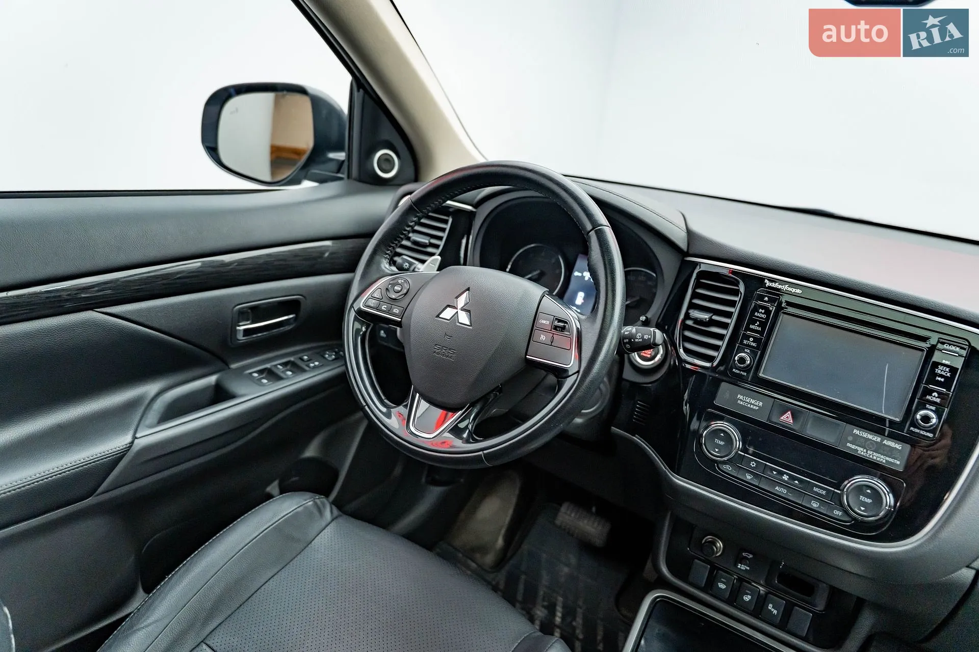 2017 Mitsubishi Outlander - мініатюра 14