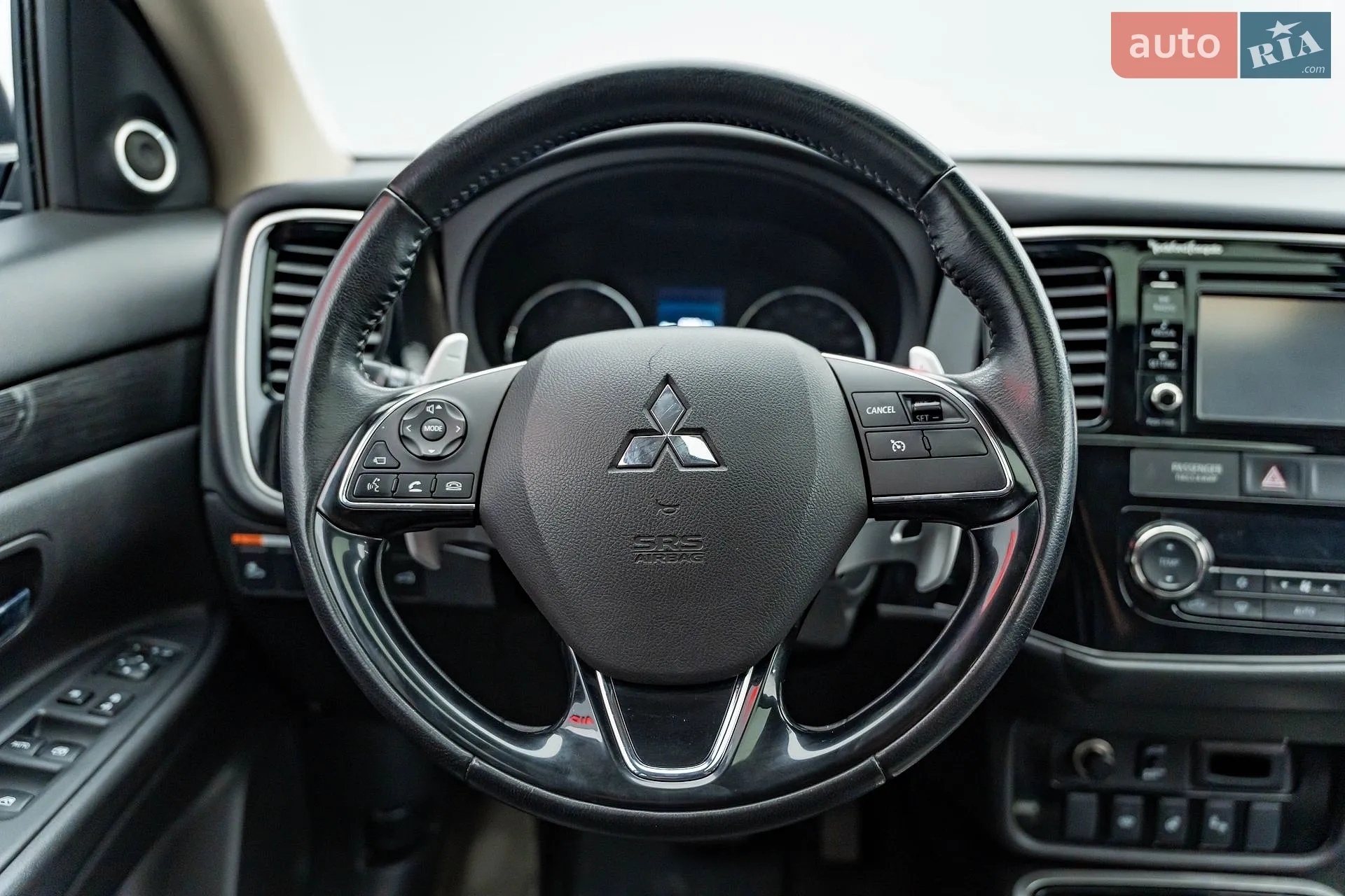 2017 Mitsubishi Outlander - мініатюра 15