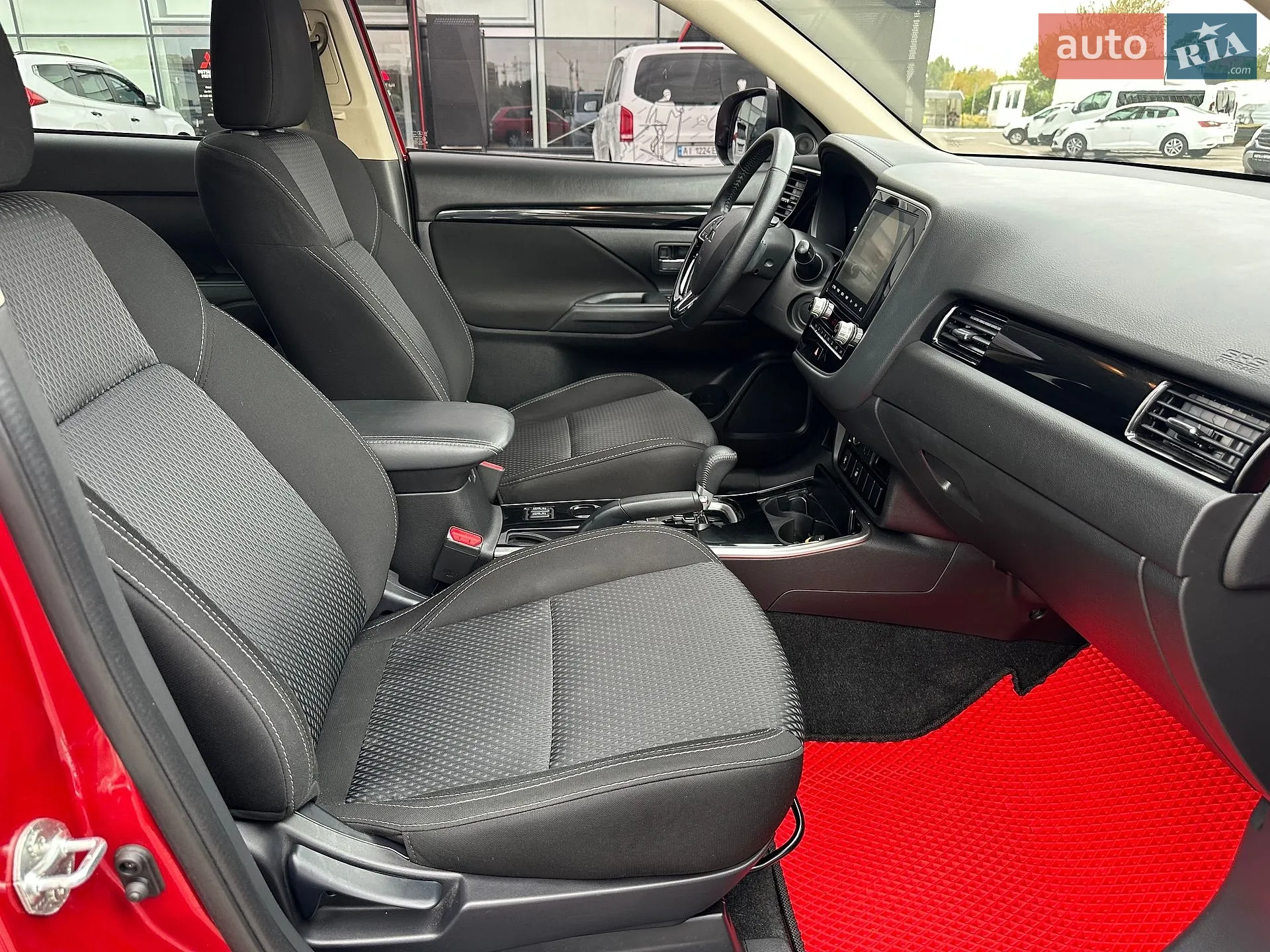 2020 Mitsubishi Outlander - мініатюра 29