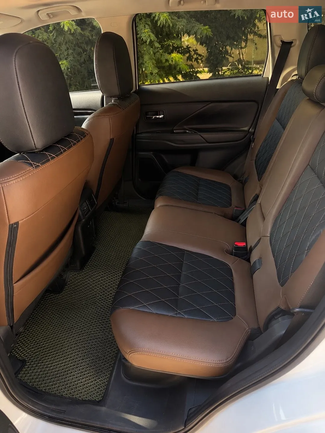2016 Mitsubishi Outlander - мініатюра 8