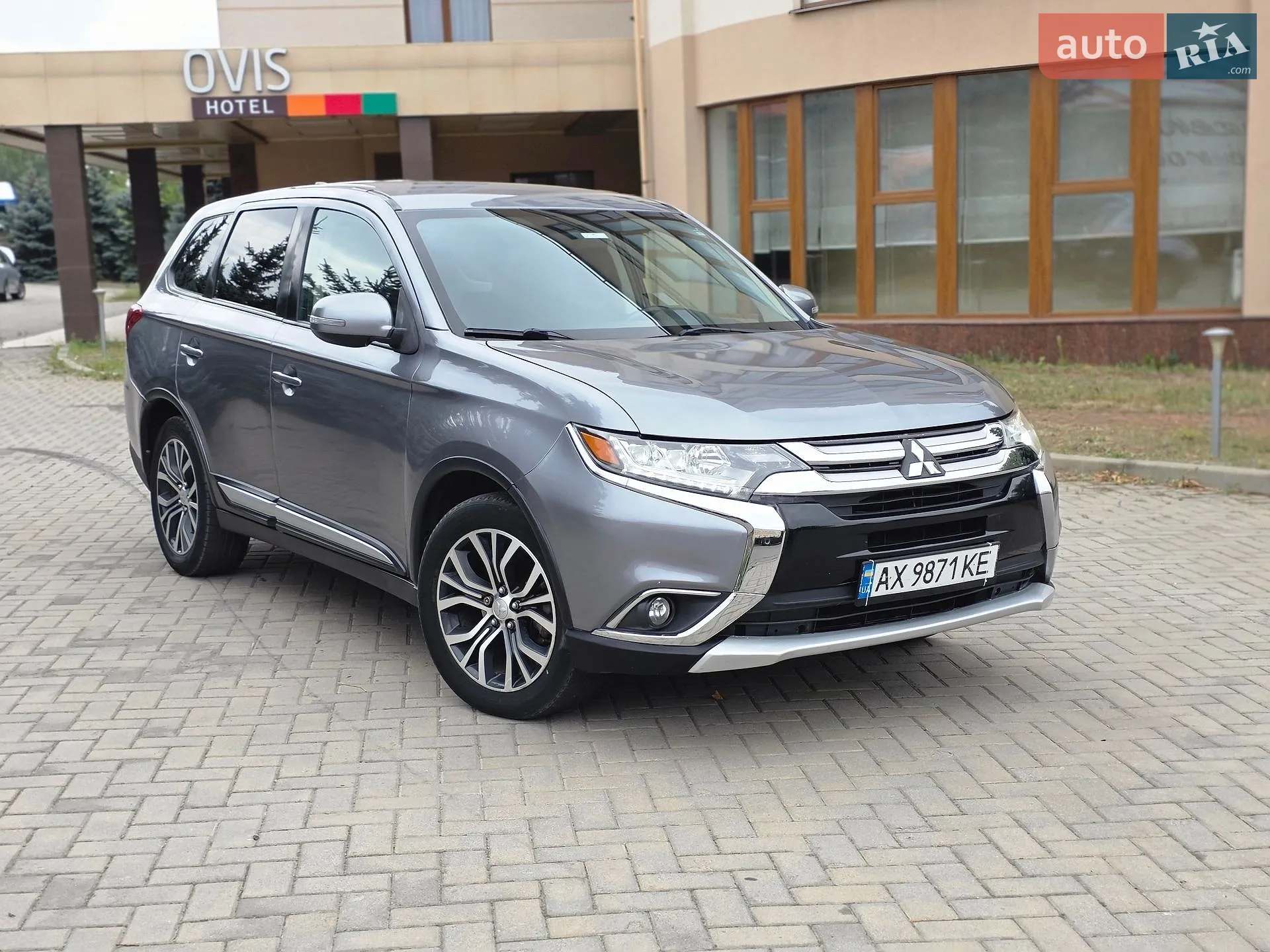 2017 Mitsubishi Outlander - мініатюра 3