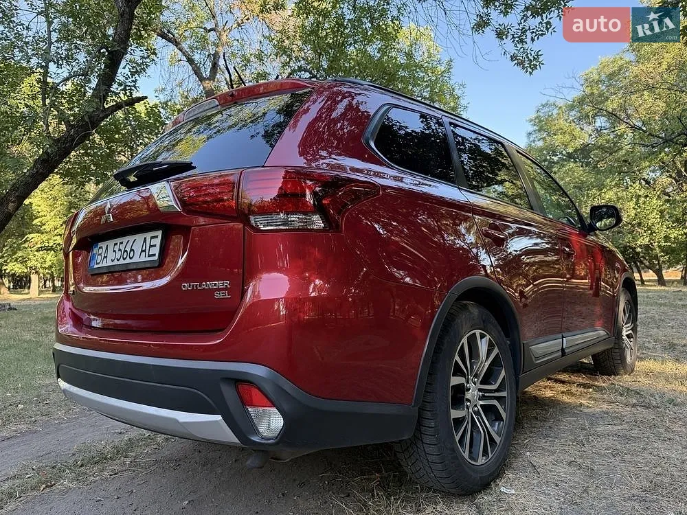 2016 Mitsubishi Outlander - мініатюра 11