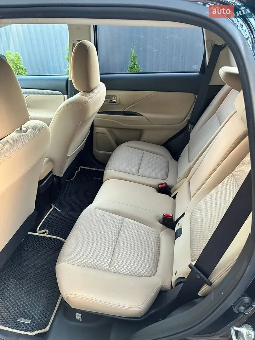 2016 Mitsubishi Outlander - мініатюра 11