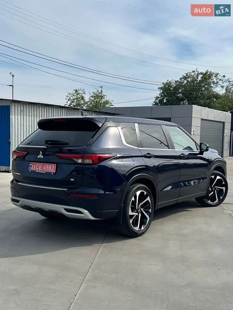 2022 Mitsubishi Outlander - мініатюра 3