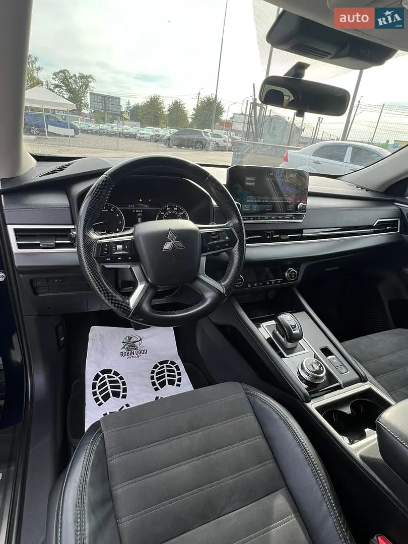 2022 Mitsubishi Outlander - мініатюра 27
