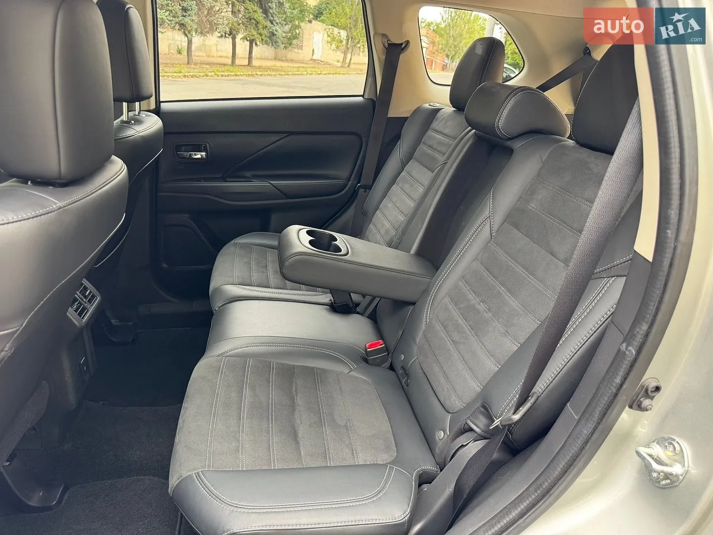 2019 Mitsubishi Outlander - мініатюра 23