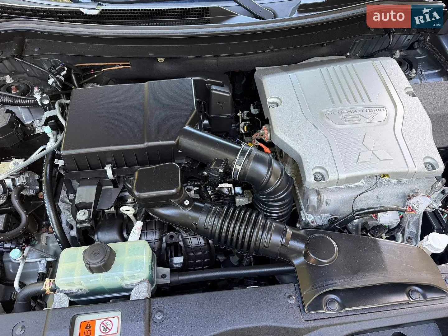 2014 Mitsubishi Outlander - мініатюра 114