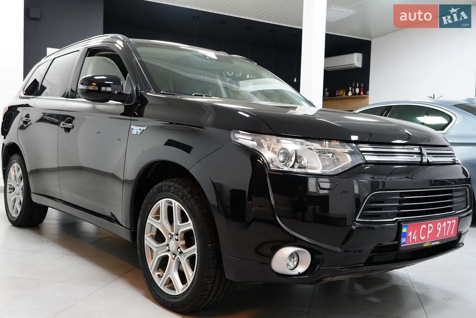 2015 Mitsubishi Outlander - фото 1
