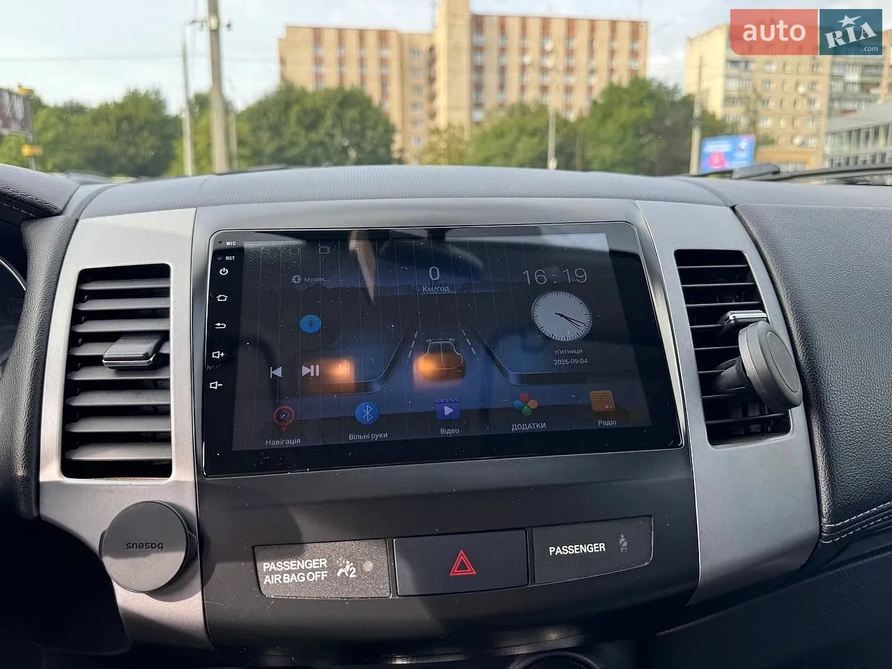 2010 Mitsubishi Outlander - мініатюра 14