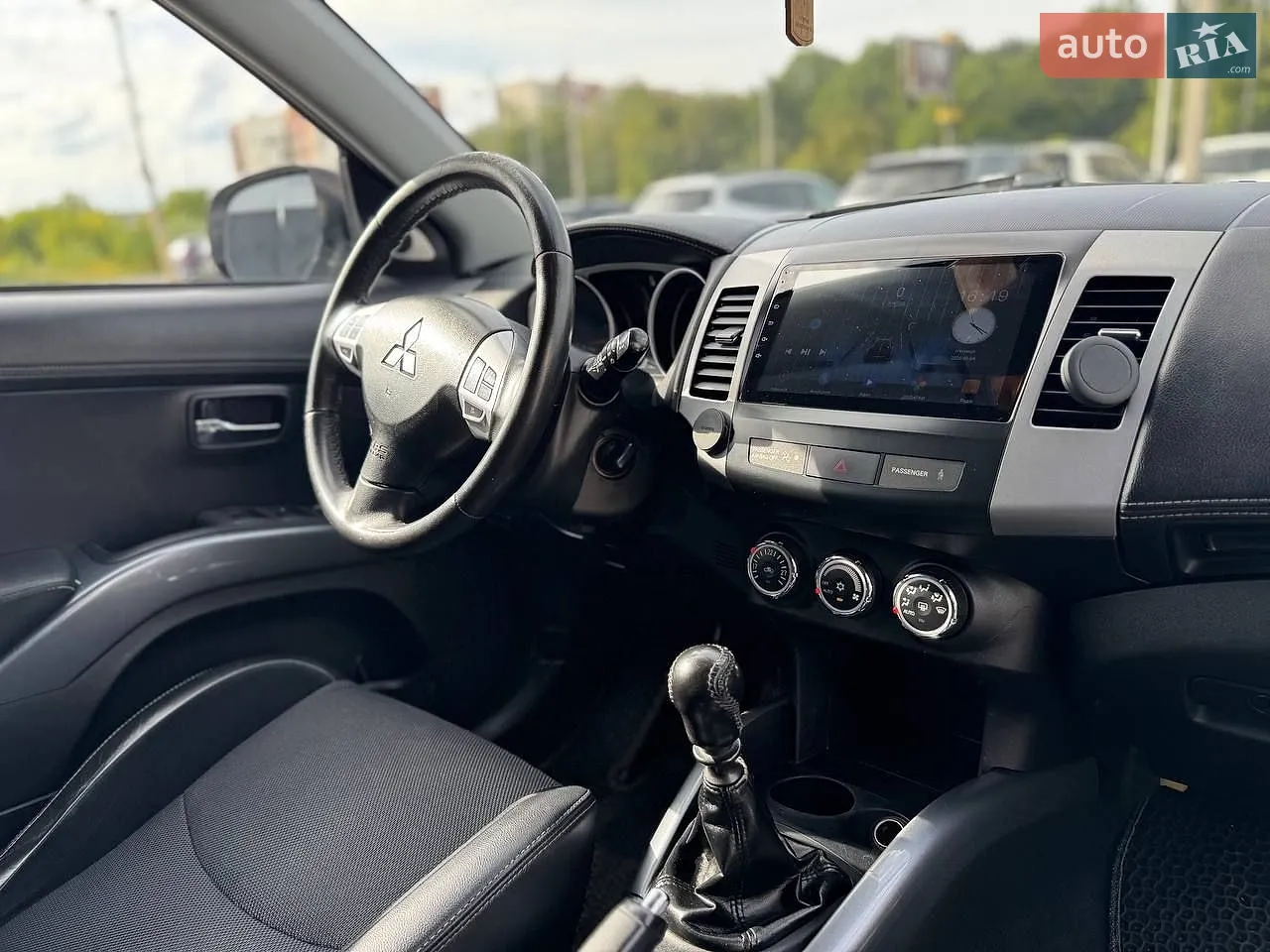 2010 Mitsubishi Outlander - мініатюра 18