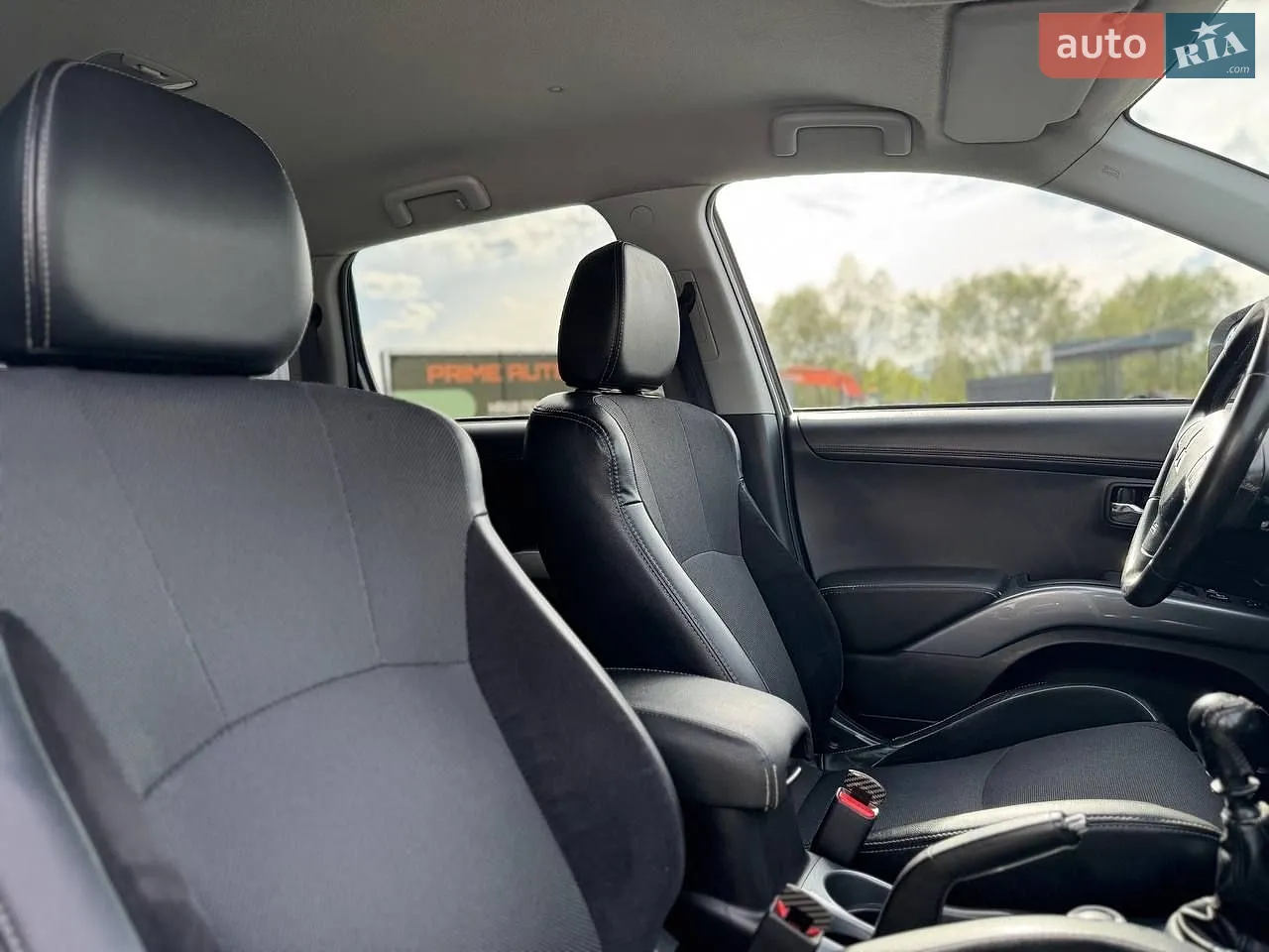 2010 Mitsubishi Outlander - мініатюра 19