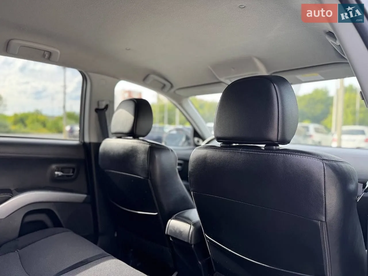 2010 Mitsubishi Outlander - мініатюра 20