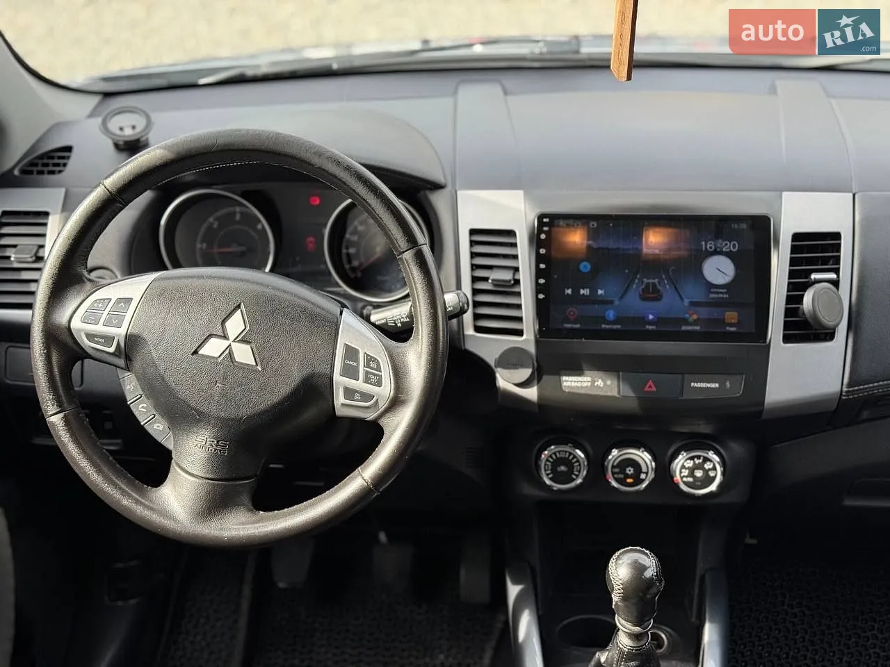 2010 Mitsubishi Outlander - мініатюра 23