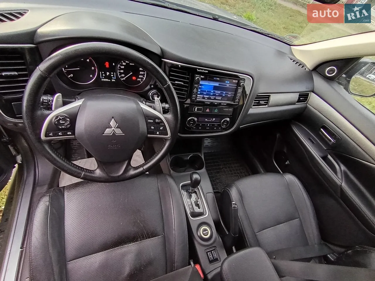 2012 Mitsubishi Outlander - мініатюра 11
