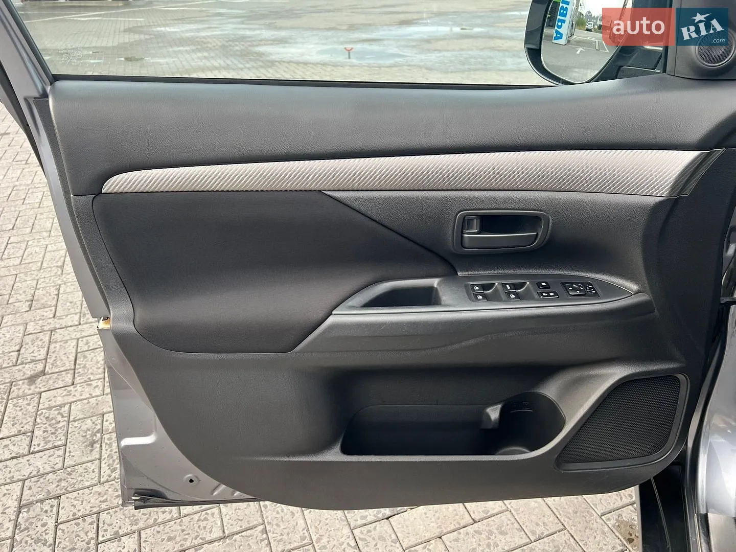 2017 Mitsubishi Outlander - мініатюра 19
