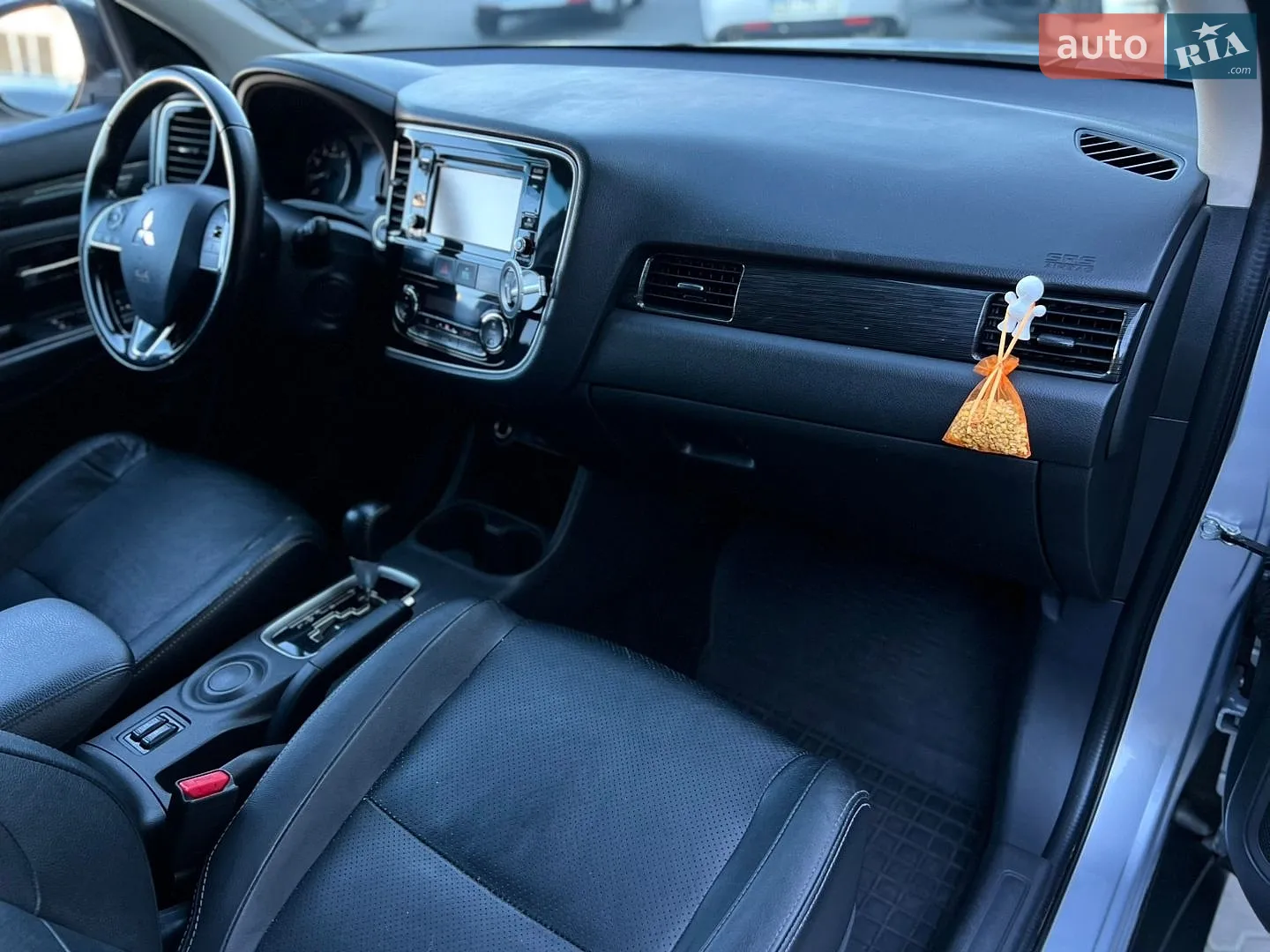 2016 Mitsubishi Outlander - мініатюра 28