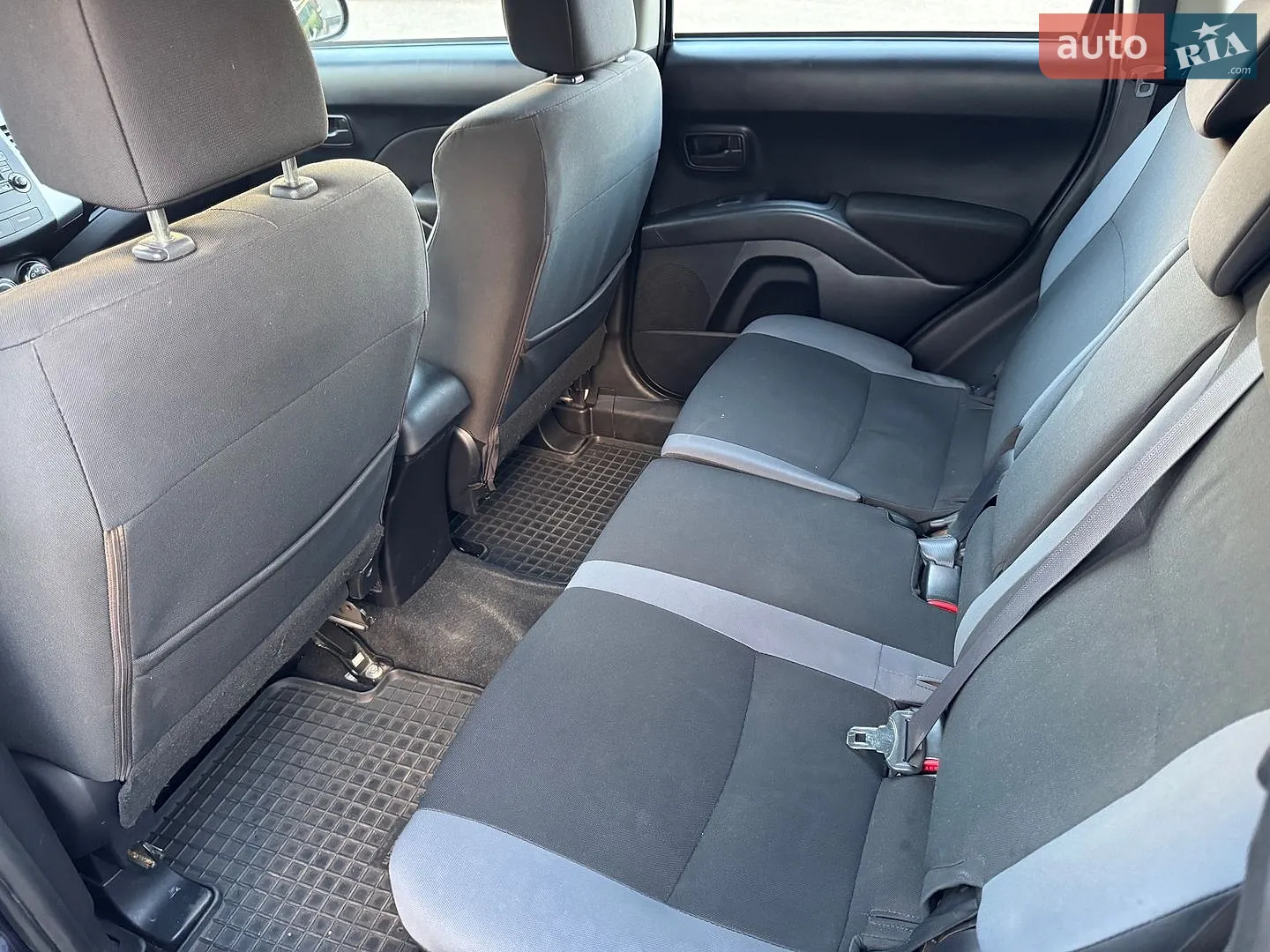 2011 Mitsubishi Outlander - мініатюра 15