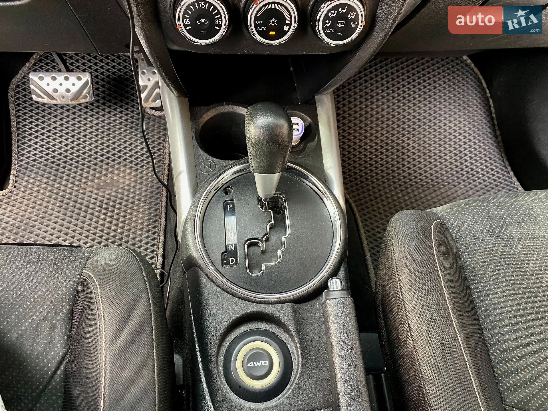 2013 Mitsubishi Outlander - мініатюра 38
