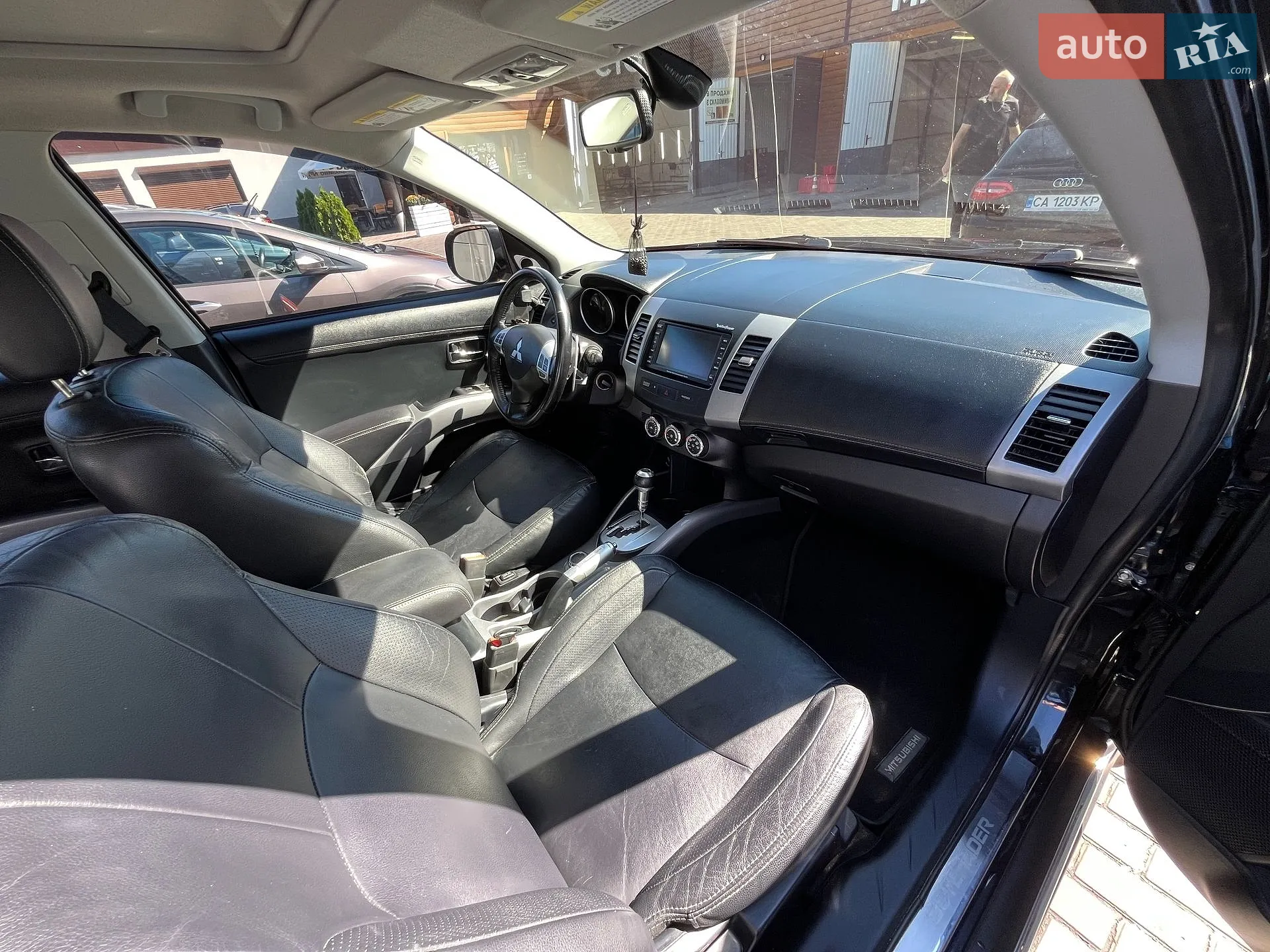 2011 Mitsubishi Outlander - мініатюра 14