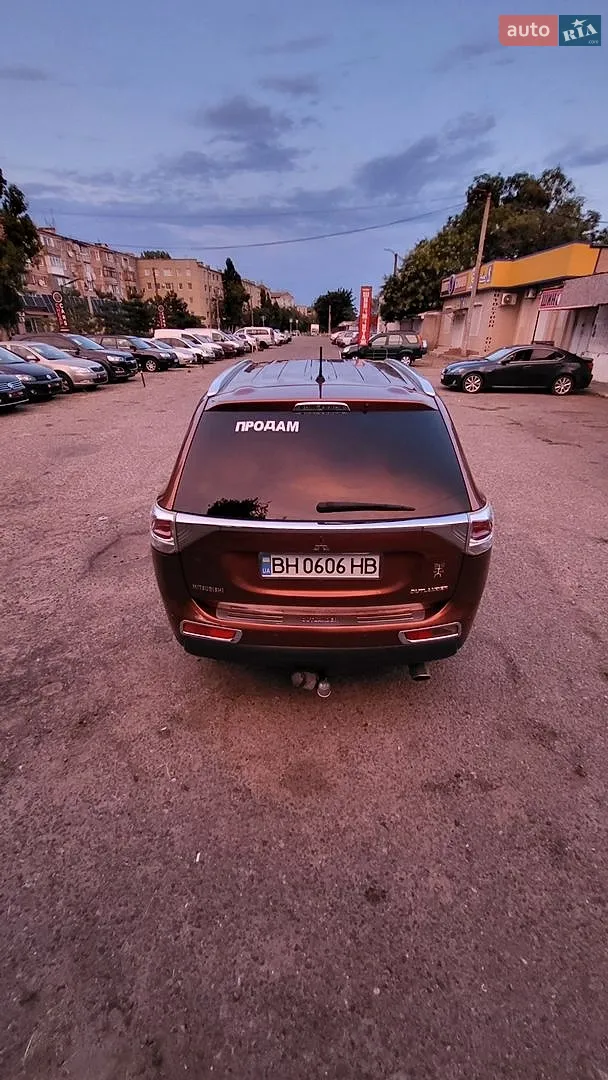 2013 Mitsubishi Outlander - мініатюра 14