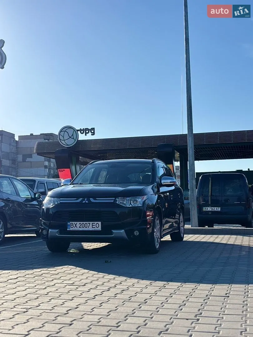 2013 Mitsubishi Outlander - мініатюра 3