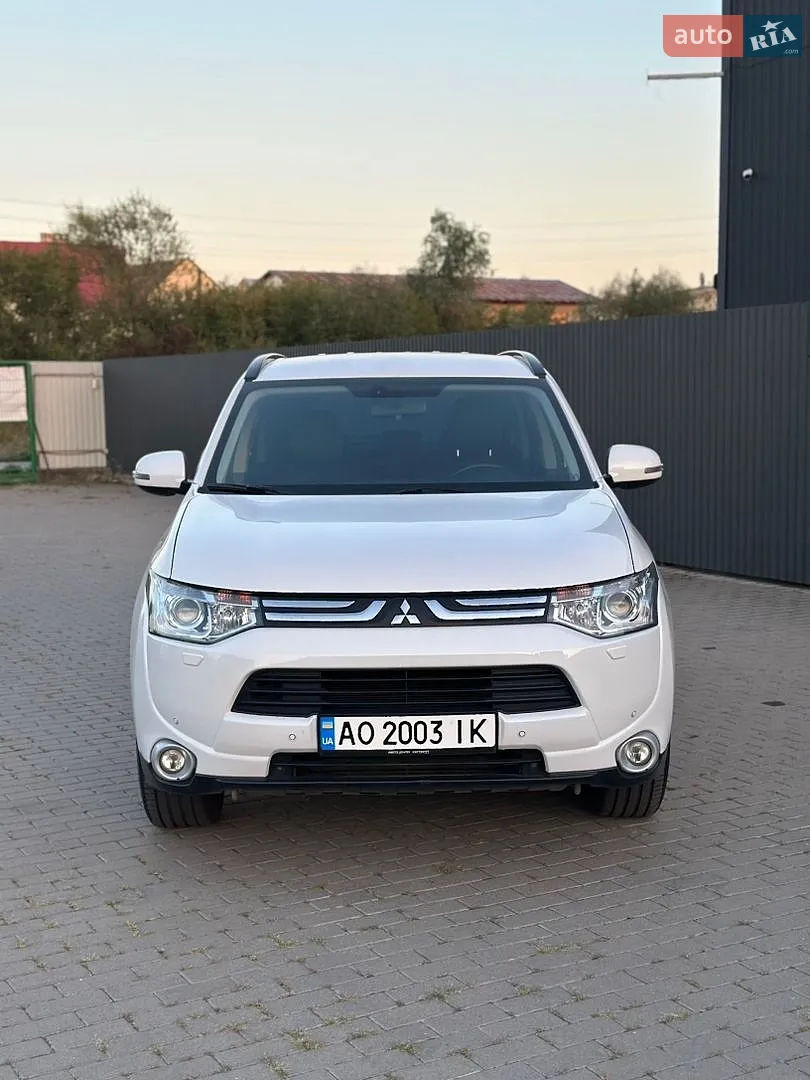 2013 Mitsubishi Outlander - мініатюра 6