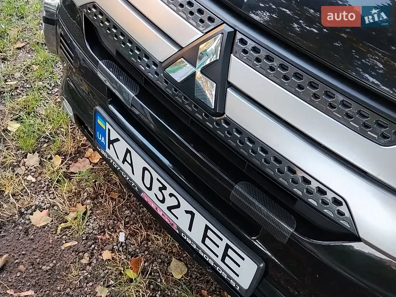 Mitsubishi Outlander 2020
