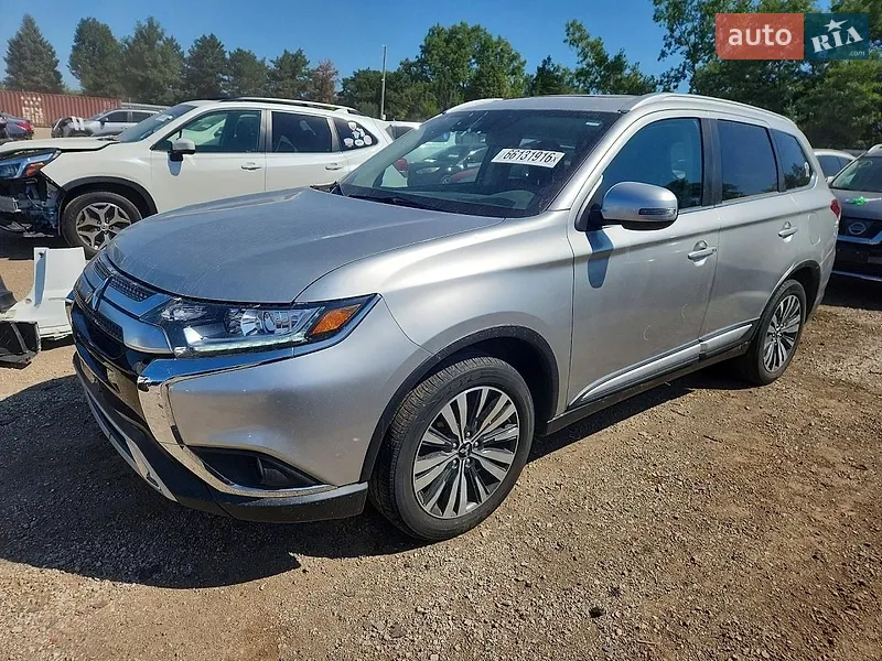 Mitsubishi Outlander 2020