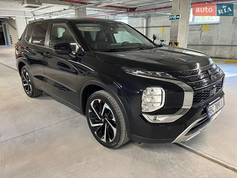 Mitsubishi Outlander 2024