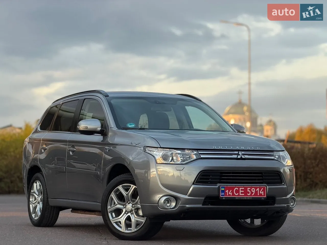 Mitsubishi Outlander 2014