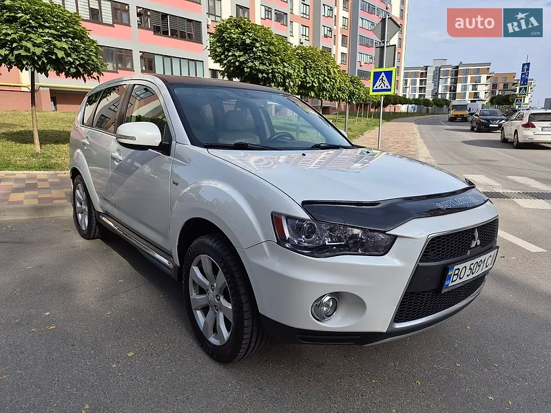 Mitsubishi Outlander 2011
