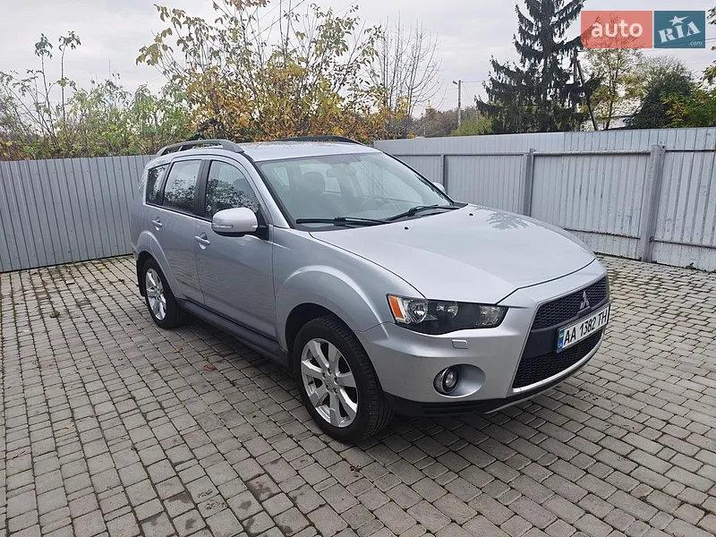 Mitsubishi Outlander