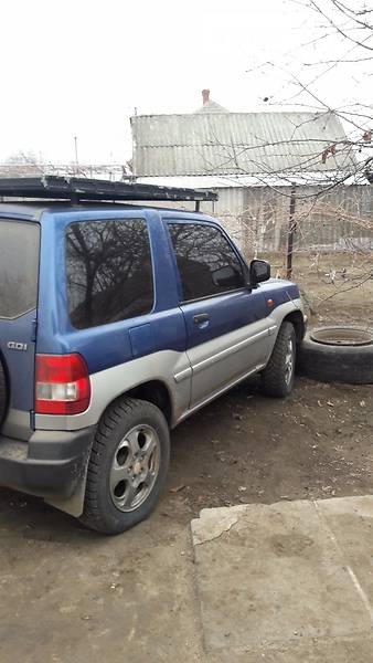 Внедорожник / Кроссовер Mitsubishi Pajero Pinin 2001 в Одессе