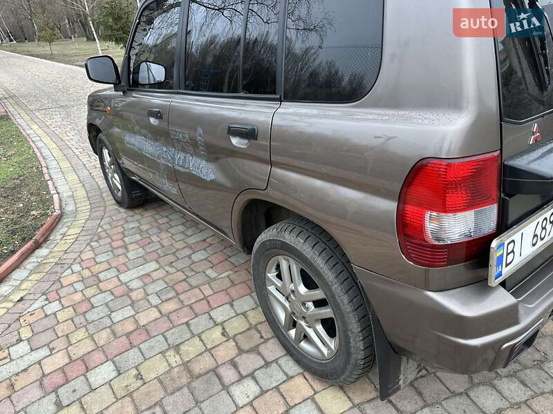 Позашляховик / Кросовер Mitsubishi Pajero Pinin 2002 в Миргороді