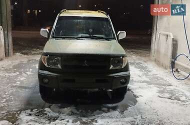 Внедорожник / Кроссовер Mitsubishi Pajero Pinin 2002 в Киеве