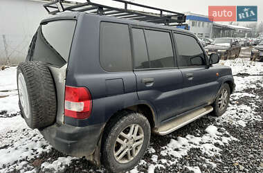 Внедорожник / Кроссовер Mitsubishi Pajero Pinin 2001 в 