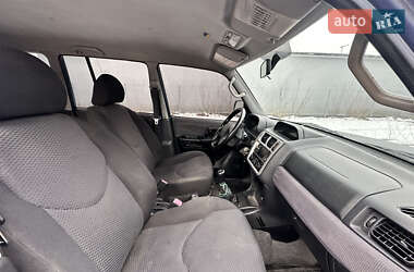 Внедорожник / Кроссовер Mitsubishi Pajero Pinin 2001 в 