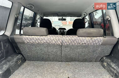 Внедорожник / Кроссовер Mitsubishi Pajero Pinin 2001 в 